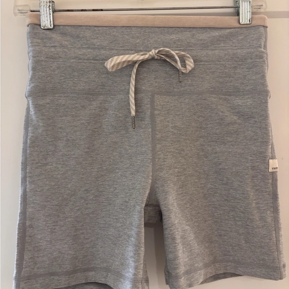 Vuori bike shorts